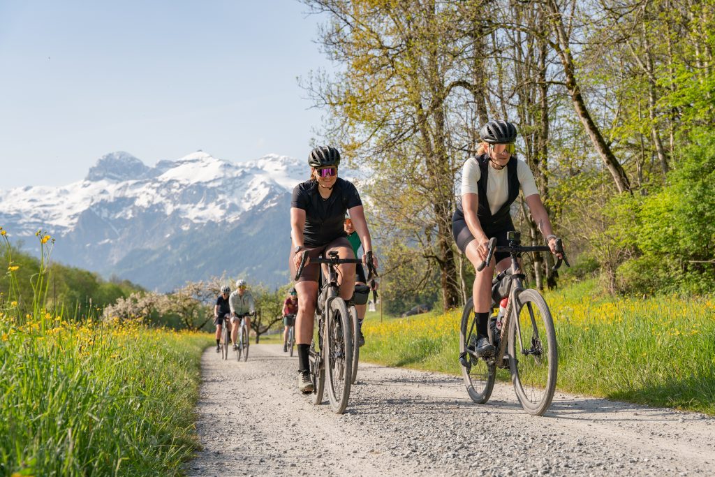 Na trase 100% Women Gravel Challenge. Lenk, Simmental.