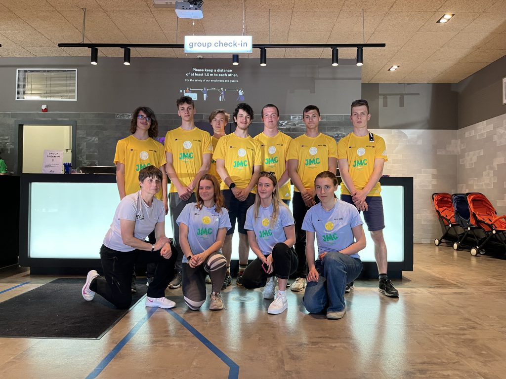 Běžecké družstvo reprezentující Gymnázium Jakuba Škody, Přerov.