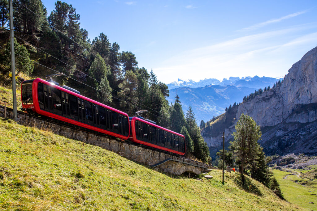 Zubačka na horu Pilatus. Foto: Pilatus-Bahnen A.G., 2022, Fotograf: Nadja Lipp